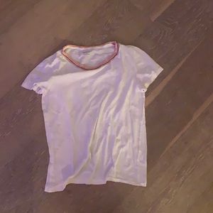 Super cute white plain t shirt